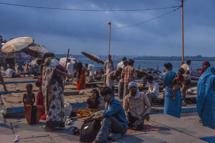 06 - India - Varanasi - rio Ganges - amanecer